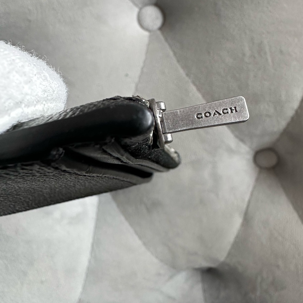Coach Monogram zip card case - Picture 9 of 11